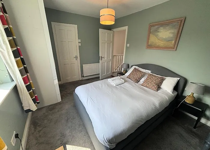 דירה Central, Comfortable And Spacious 4 Bed Duplex