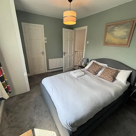 Apartment Central, Comfortable And Spacious 4 Bed Duplex