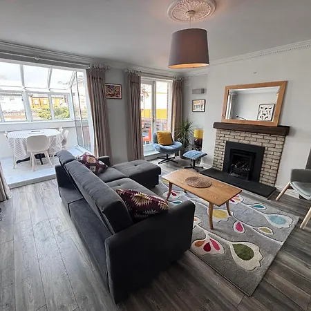 Central, Comfortable And Spacious 4 Bed Duplex Daire *