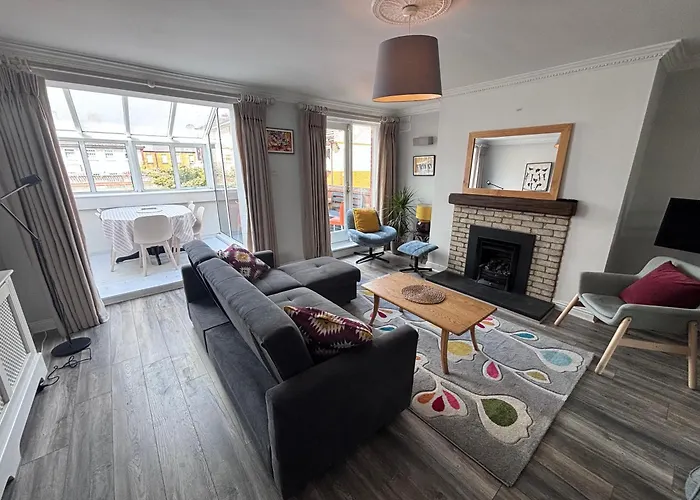 Central, Comfortable And Spacious 4 Bed Duplex Apartamento *